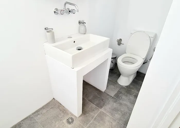 Piccolo Modern Old Town Apartment