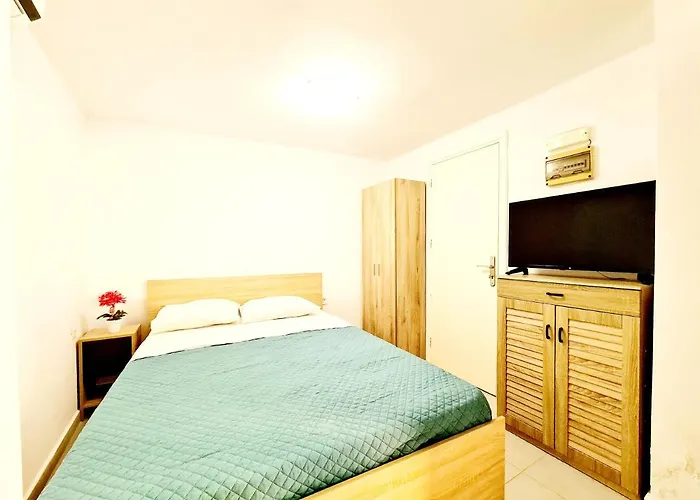 Piccolo Modern Old Town Apartment