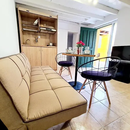 Piccolo Modern Old Town דירה עיר רודוס